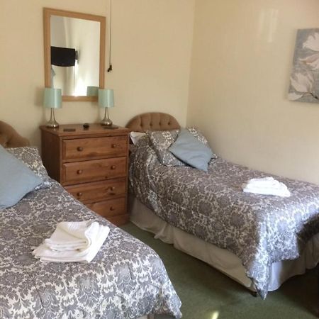 Bulmer Farm B&B Доркинг Экстерьер фото